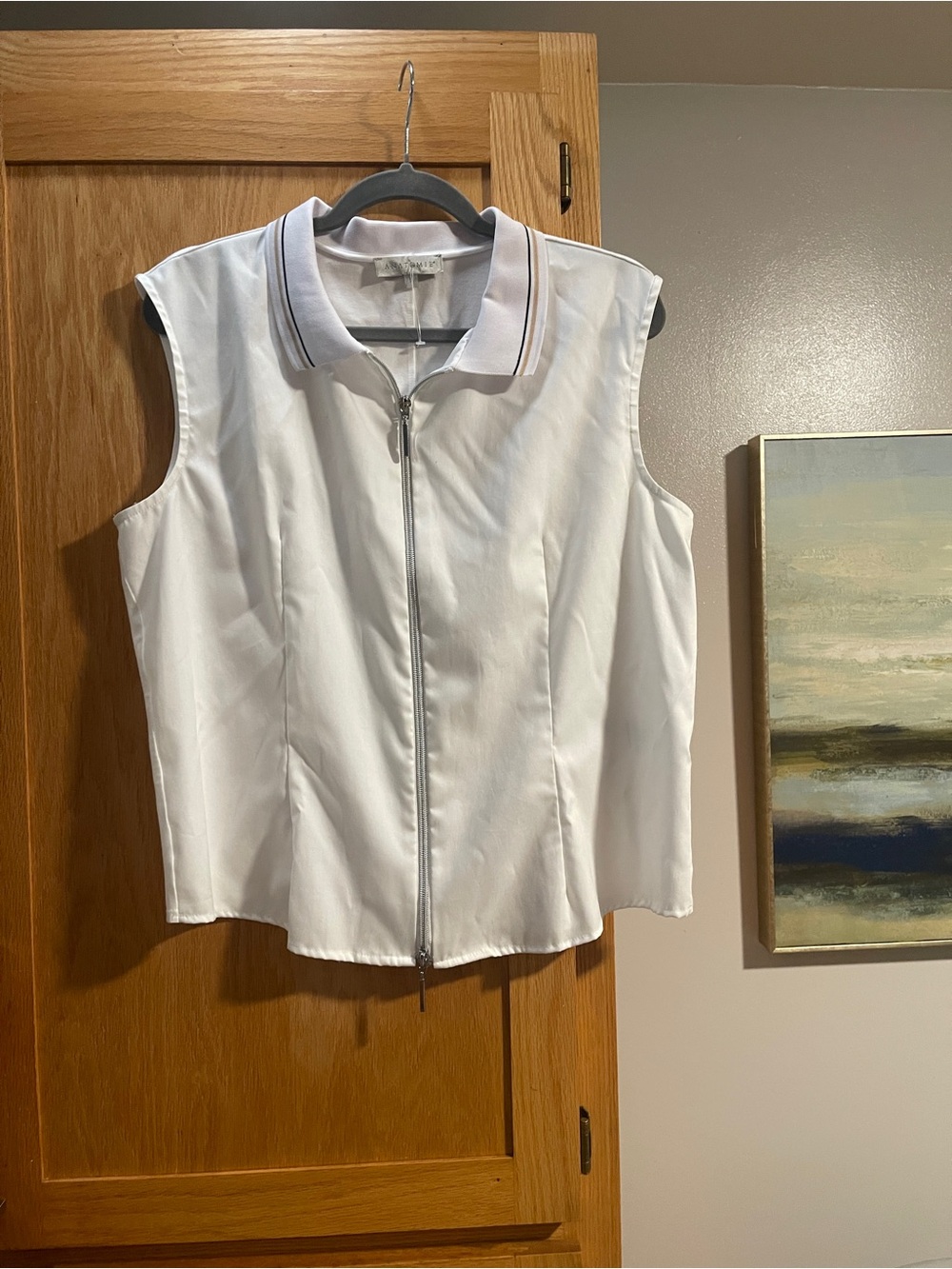 Anatomie White Sleeveless Zip Front Polo Large Preppy, Tailored, Luxury, Fitness